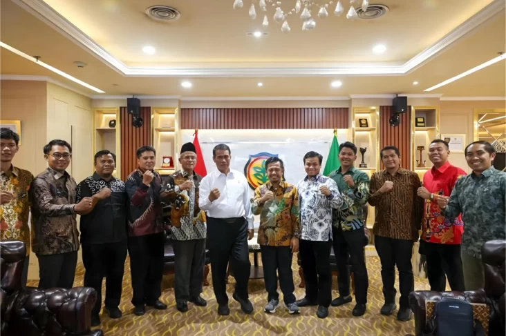 apkarindo-komitmen-bersama-mentan-majukan-lagi-karet-nasional-jrq